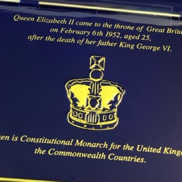 🇬🇧 QUEEN ELIZABETH II ENGLISH BREAKFAST TEA Sealed Tin w/ 40 English teabags ✨ - Picture 6 of 13